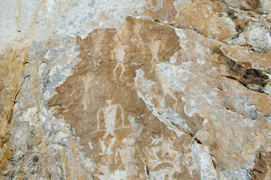 Петроглифы на скалах Саган-Заба